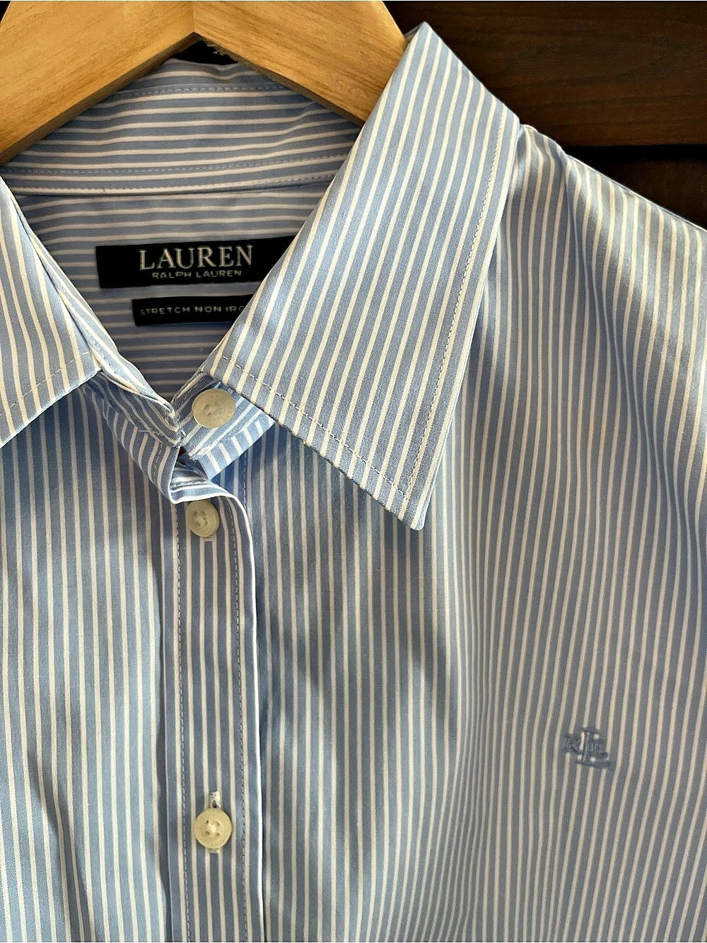 Lauren Ralph Lauren Striped Stretch Non-Iron Shirt in Blue & White Size Large